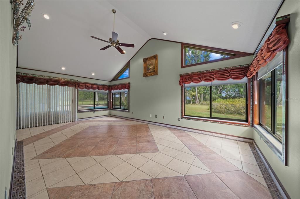 For Sale: $1,250,000 (4 beds, 3 baths, 4277 Square Feet)