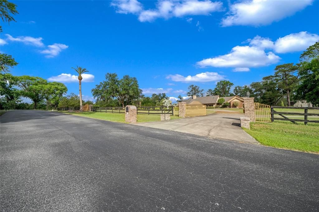 For Sale: $1,250,000 (4 beds, 3 baths, 4277 Square Feet)