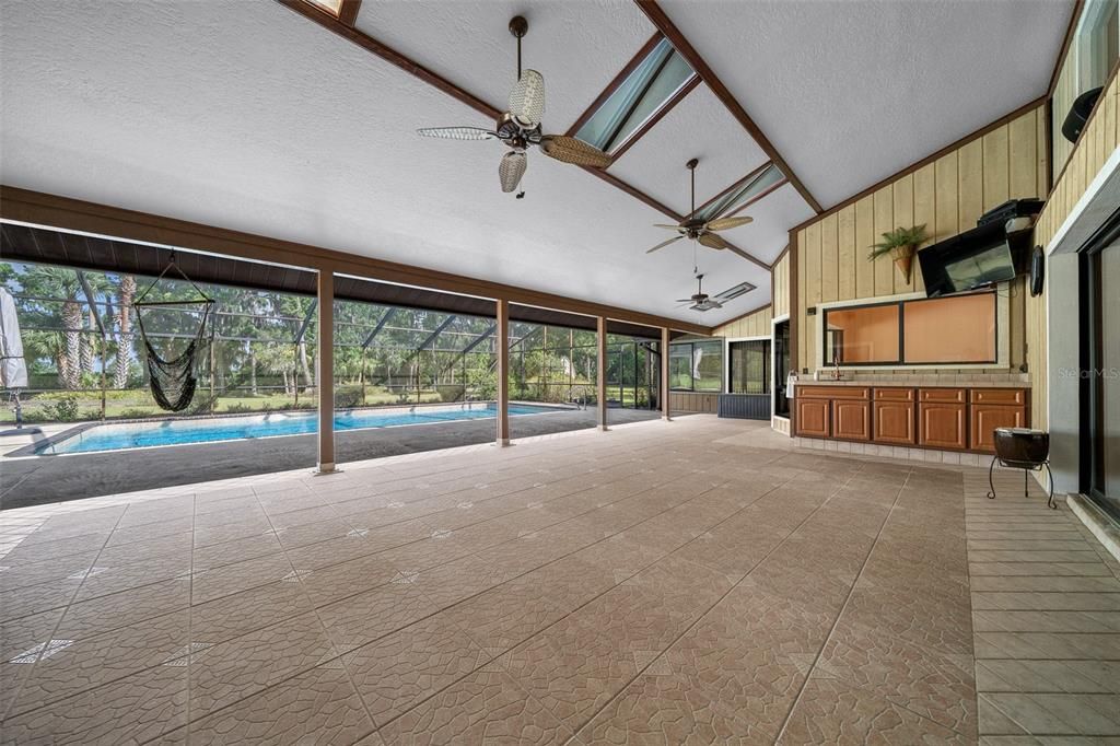 For Sale: $1,250,000 (4 beds, 3 baths, 4277 Square Feet)