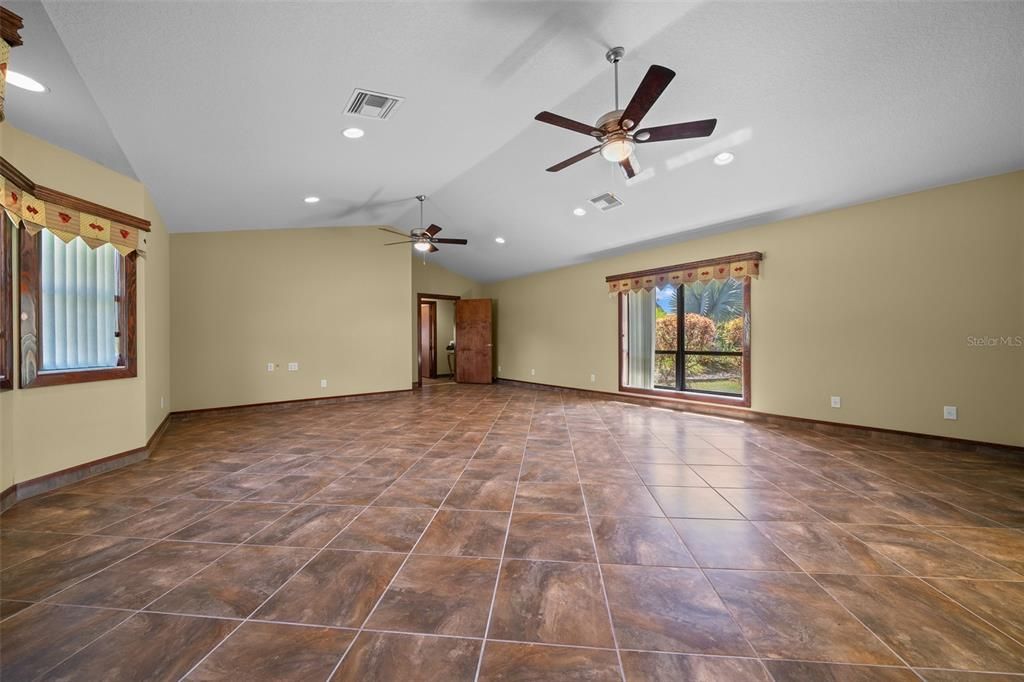 For Sale: $1,250,000 (4 beds, 3 baths, 4277 Square Feet)