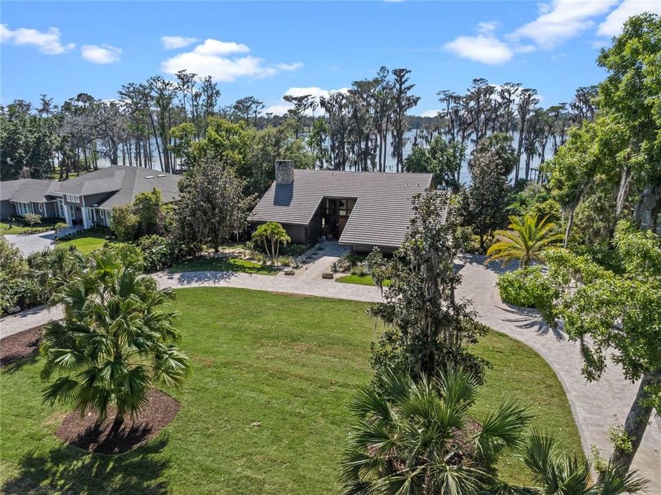 Recently Sold: $1,749,900 (4 beds, 2 baths, 3104 Square Feet)