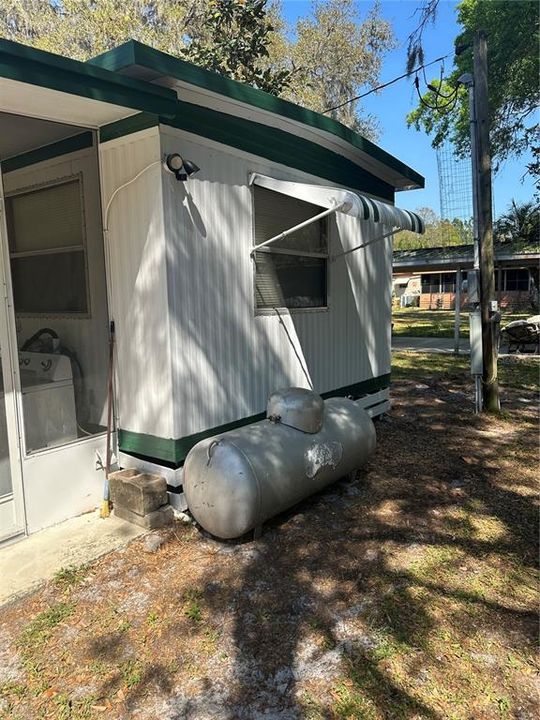 最近售出: $77,000 (2 贝兹, 1 浴室, 564 平方英尺)