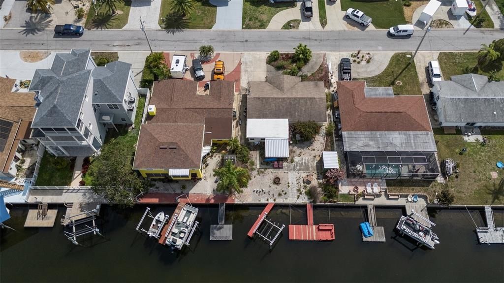 For Sale: $275,000 (2 beds, 1 baths, 1036 Square Feet)