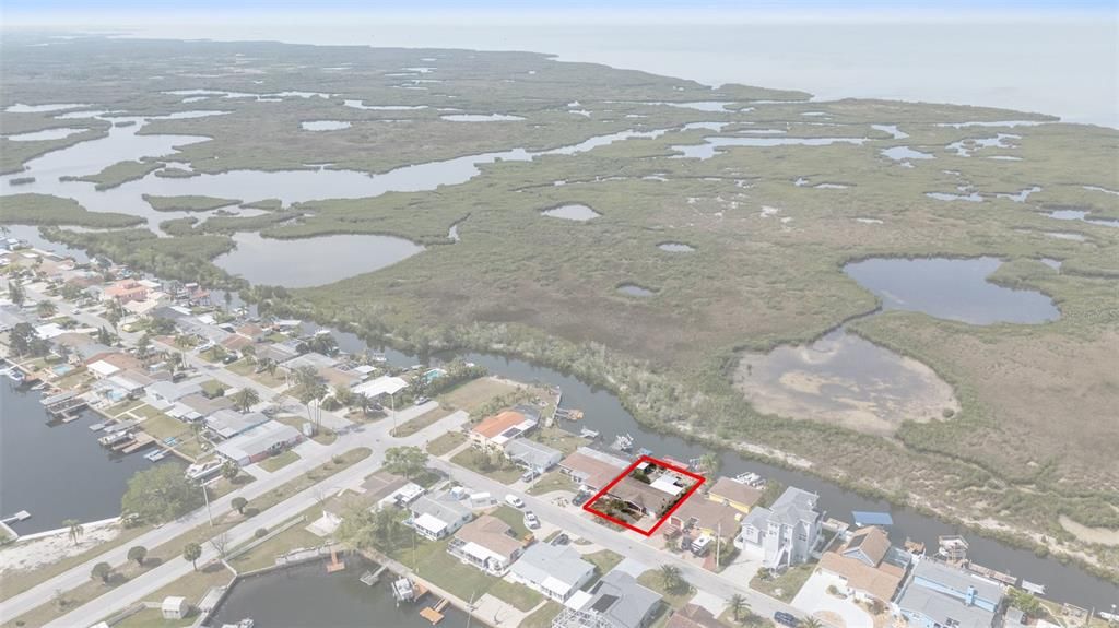 For Sale: $275,000 (2 beds, 1 baths, 1036 Square Feet)