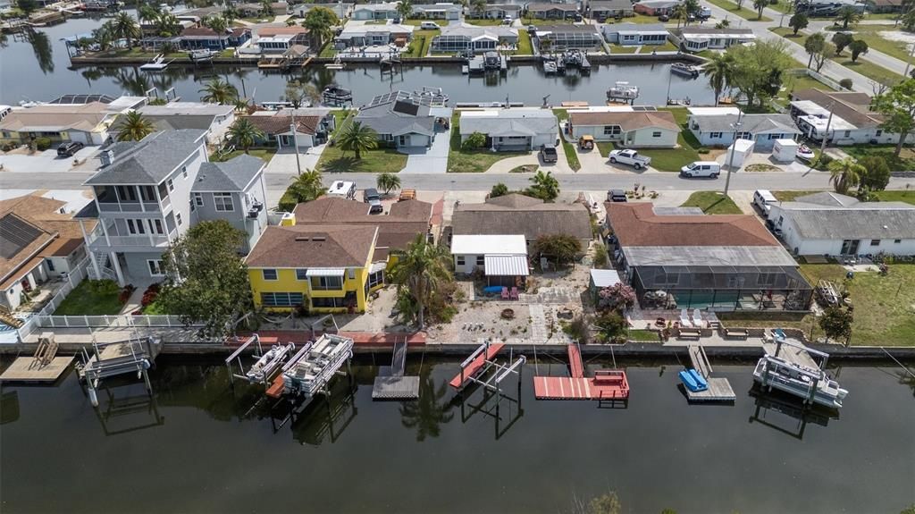 For Sale: $275,000 (2 beds, 1 baths, 1036 Square Feet)