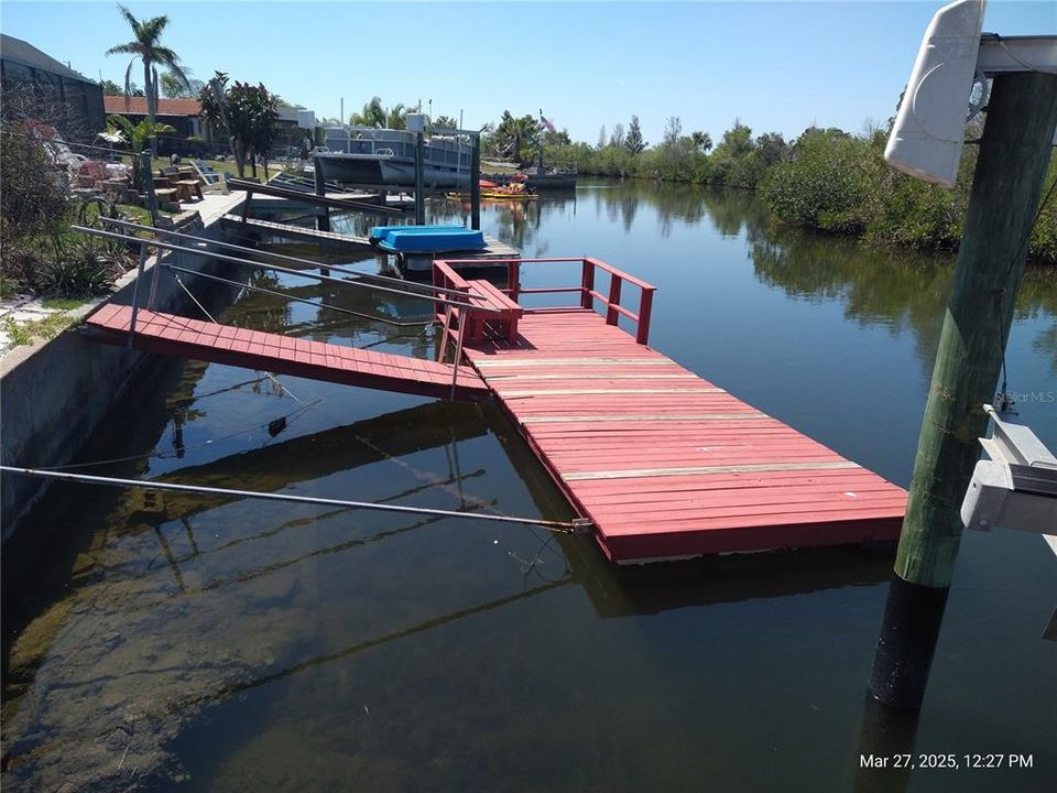 For Sale: $275,000 (2 beds, 1 baths, 1036 Square Feet)