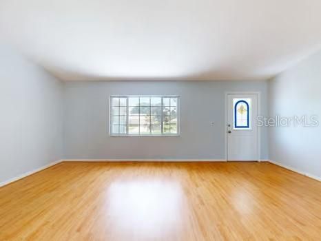 Activo con contrato: $268,900 (3 camas, 2 baños, 1760 Pies cuadrados)