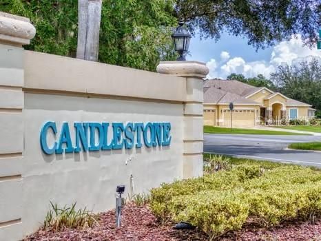 Activo con contrato: $268,900 (3 camas, 2 baños, 1760 Pies cuadrados)