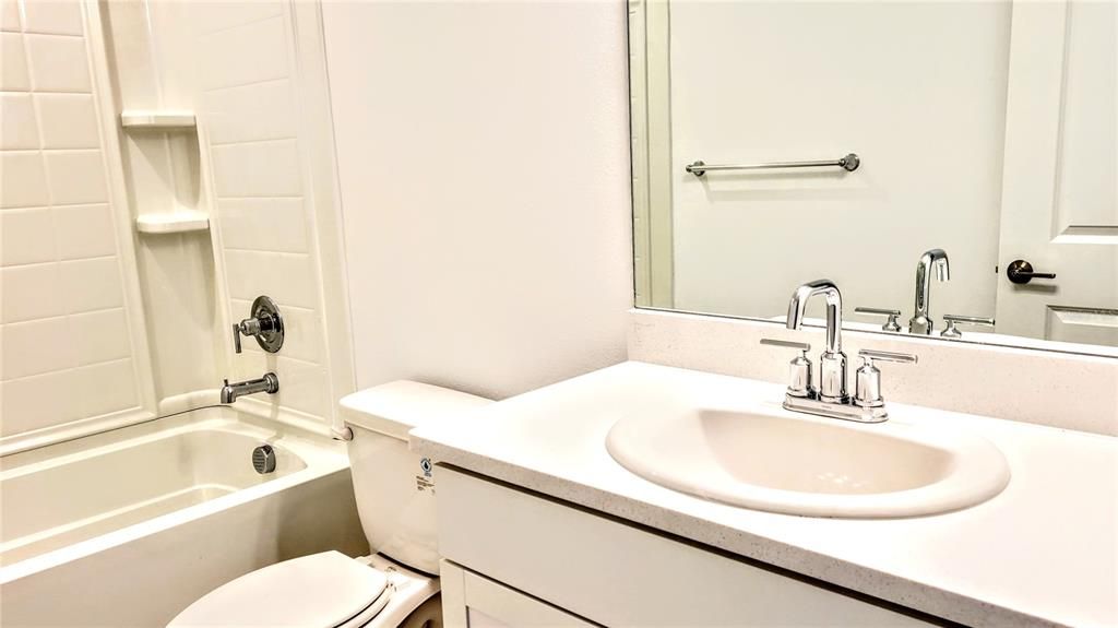 В аренду: $2,200 (3 спален, 2 ванн, 1373 Квадратных фут)