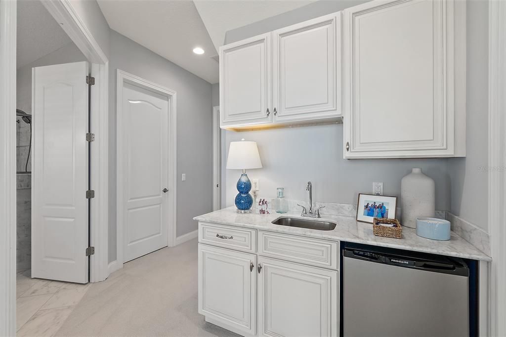 For Sale: $4,900,000 (10 beds, 8 baths, 8163 Square Feet)