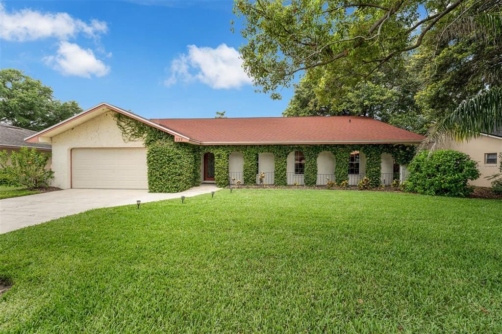 Recently Sold: $435,000 (4 beds, 2 baths, 2024 Square Feet)