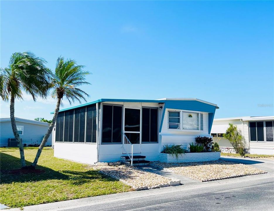 Active With Contract: $110,000 (2 beds, 1 baths, 672 Square Feet)