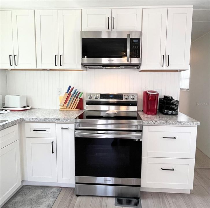 Active With Contract: $110,000 (2 beds, 1 baths, 672 Square Feet)