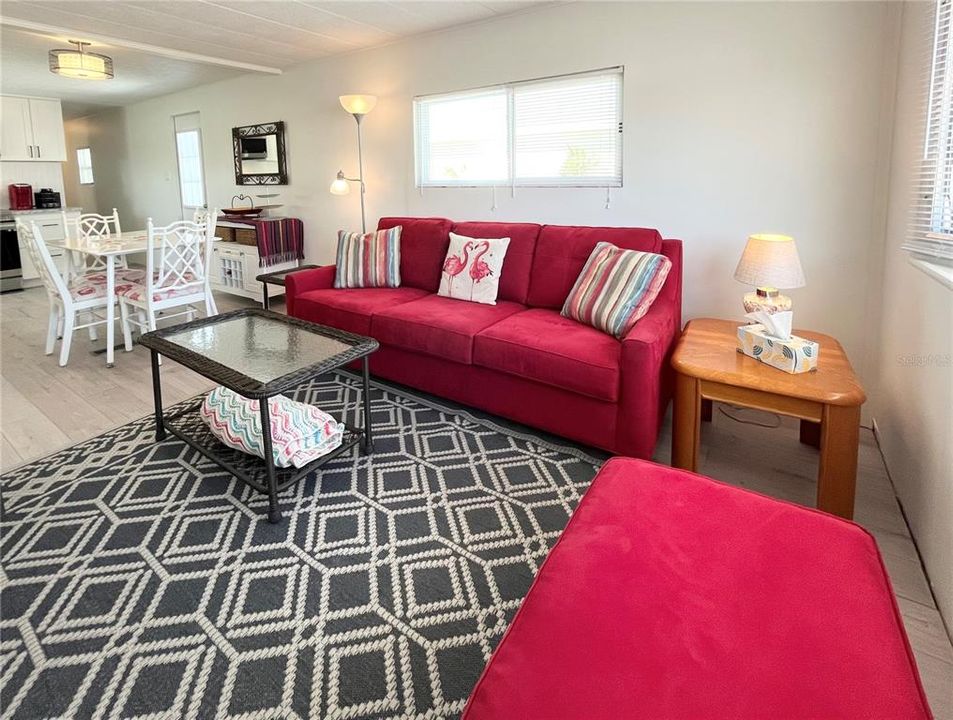 Active With Contract: $110,000 (2 beds, 1 baths, 672 Square Feet)