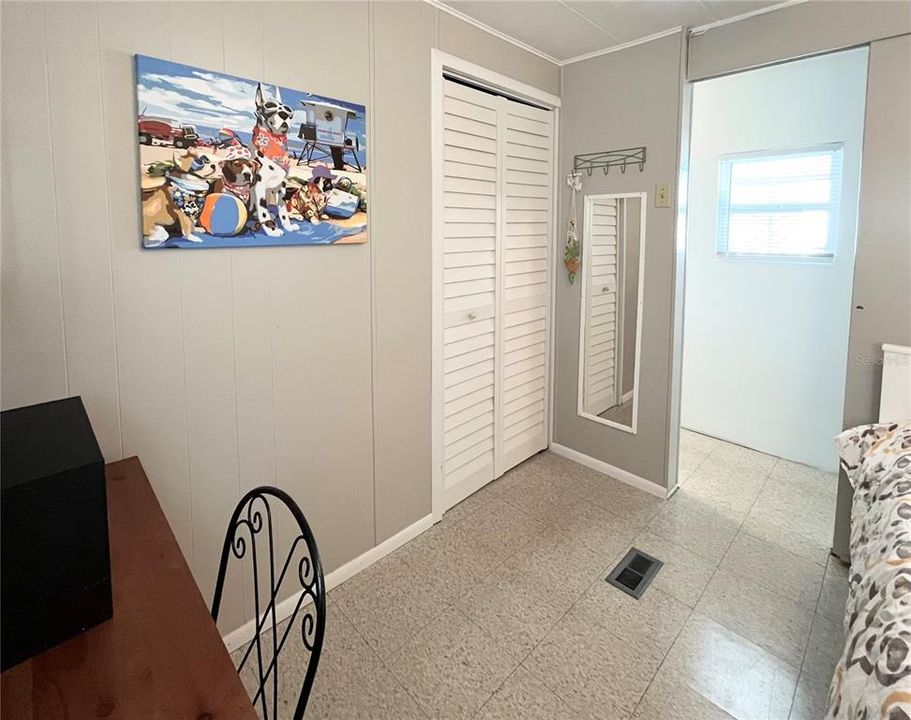 Active With Contract: $110,000 (2 beds, 1 baths, 672 Square Feet)