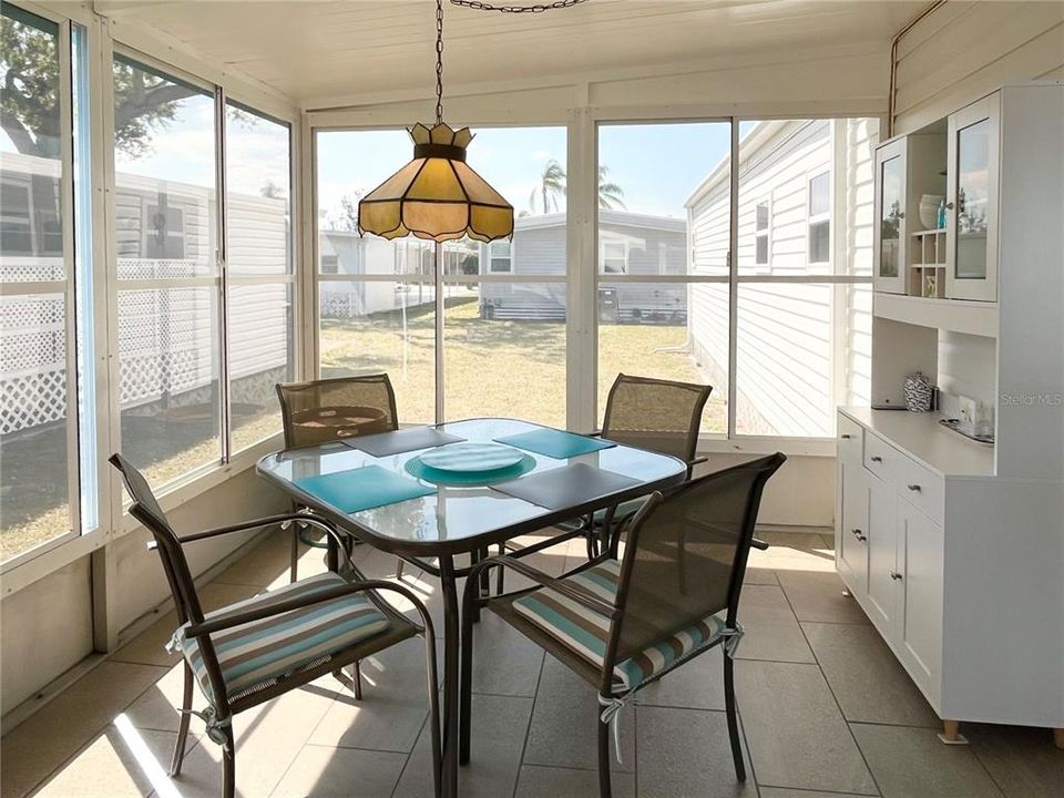 Active With Contract: $110,000 (2 beds, 1 baths, 672 Square Feet)