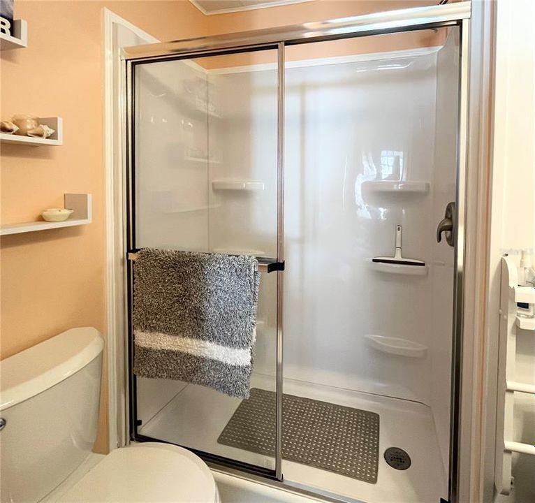 Active With Contract: $110,000 (2 beds, 1 baths, 672 Square Feet)