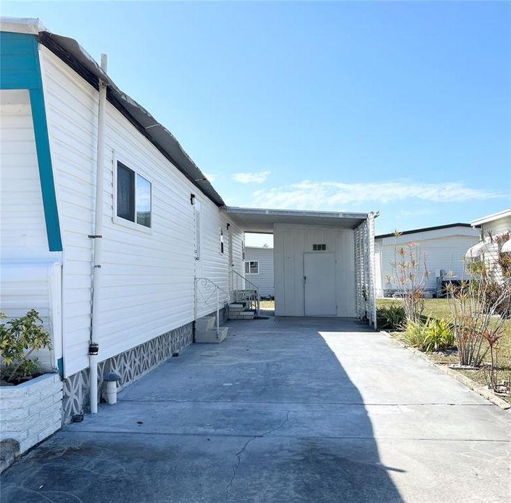 Active With Contract: $110,000 (2 beds, 1 baths, 672 Square Feet)