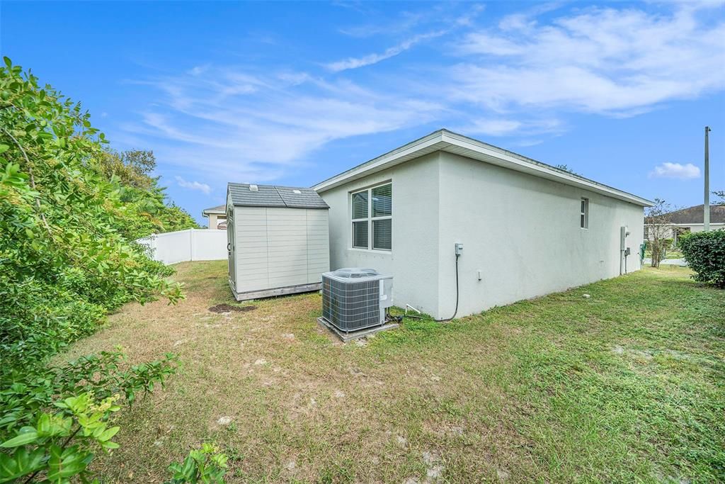 For Sale: $319,000 (3 beds, 2 baths, 1465 Square Feet)