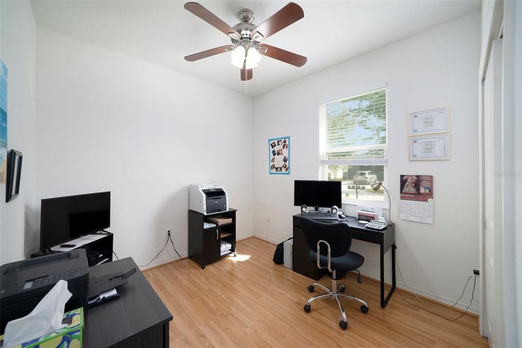 For Sale: $319,000 (3 beds, 2 baths, 1465 Square Feet)