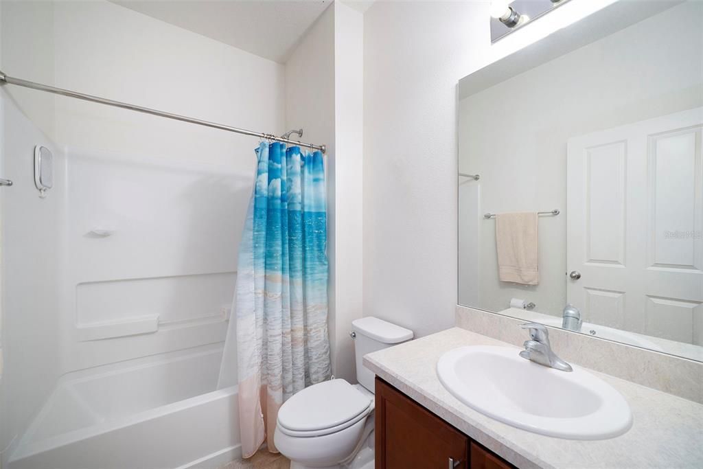 For Sale: $319,000 (3 beds, 2 baths, 1465 Square Feet)