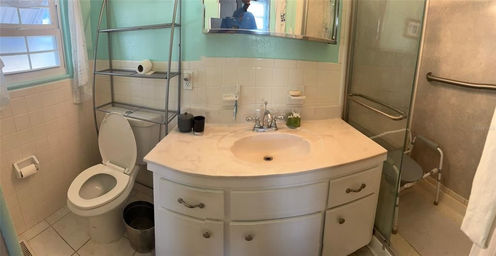 На продажу: $180,000 (2 спален, 2 ванн, 936 Квадратных фут)