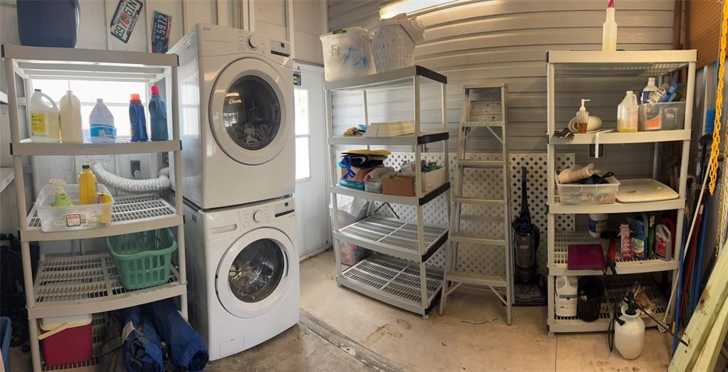 На продажу: $180,000 (2 спален, 2 ванн, 936 Квадратных фут)