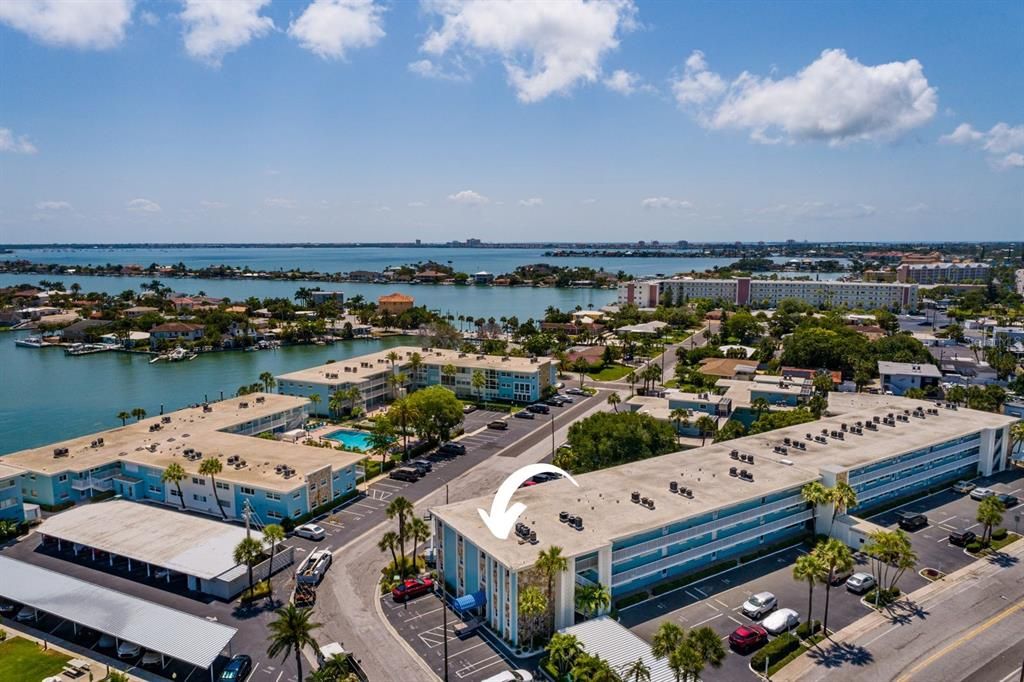 For Sale: $399,000 (2 beds, 2 baths, 1425 Square Feet)