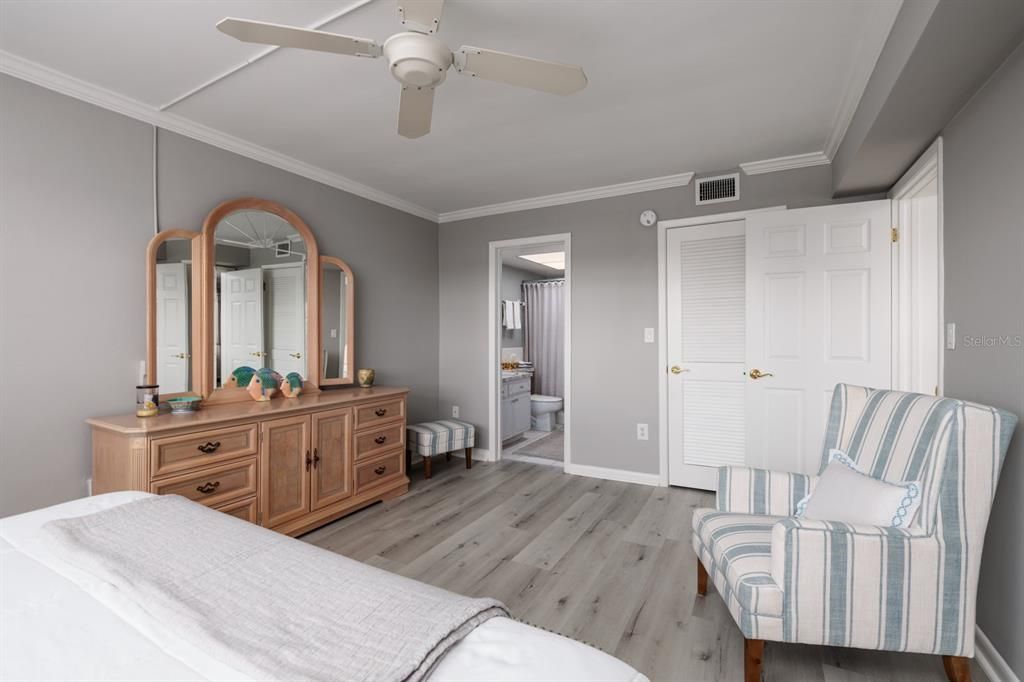 For Sale: $399,000 (2 beds, 2 baths, 1425 Square Feet)