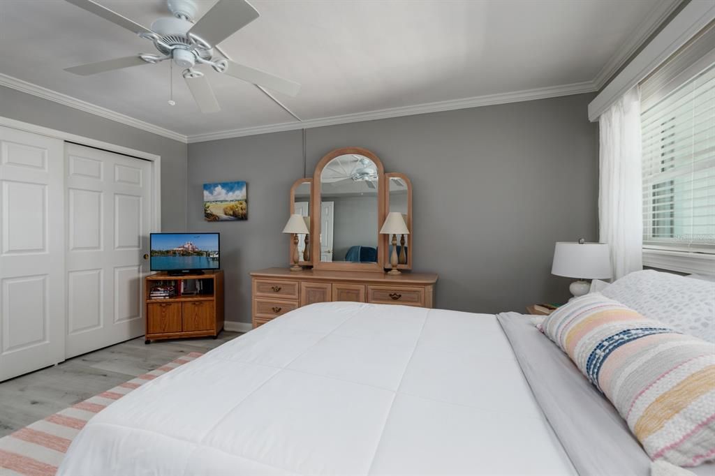 For Sale: $399,000 (2 beds, 2 baths, 1425 Square Feet)