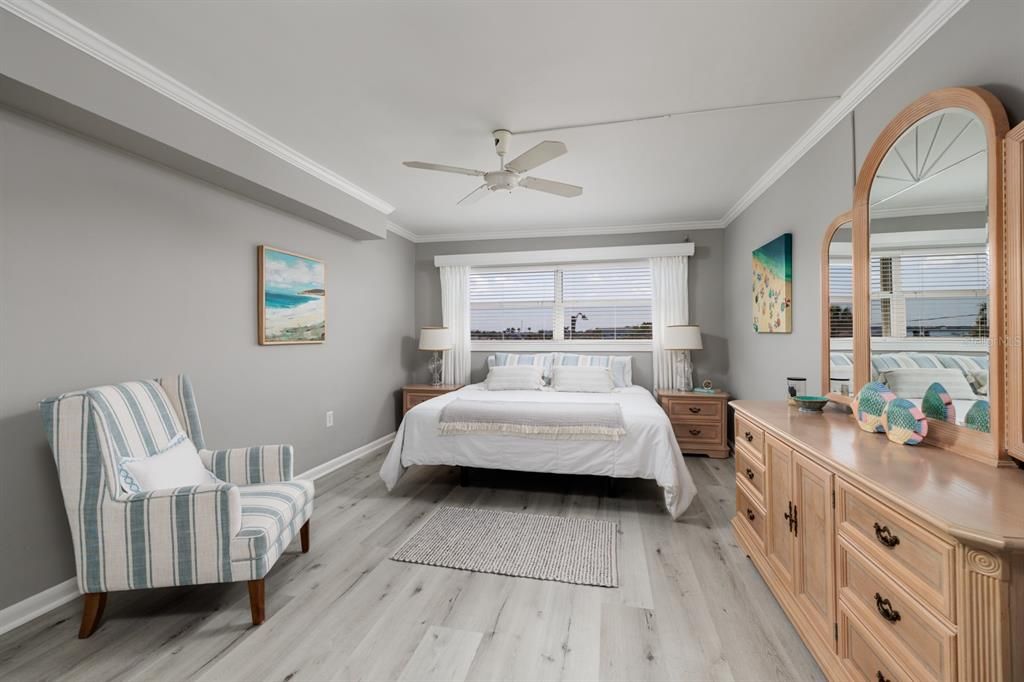 For Sale: $399,000 (2 beds, 2 baths, 1425 Square Feet)