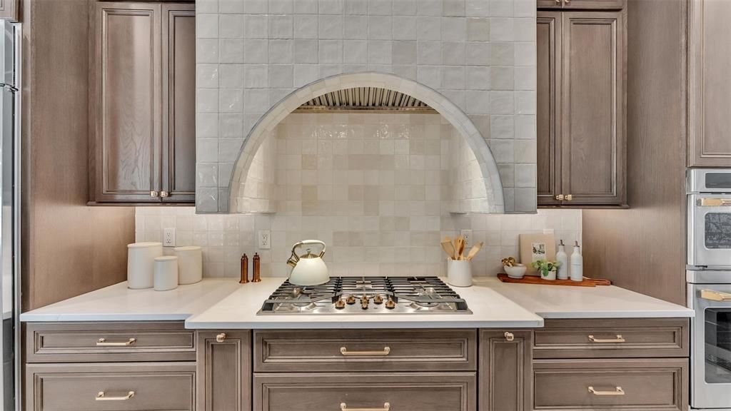 待售: $1,700,000 (5 贝兹, 4 浴室, 3557 平方英尺)