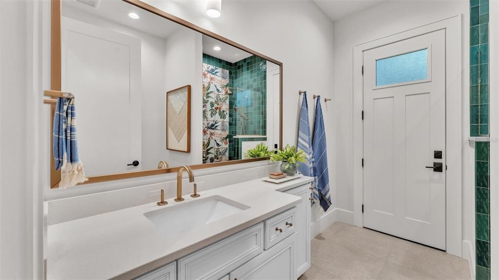 待售: $1,700,000 (5 贝兹, 4 浴室, 3557 平方英尺)