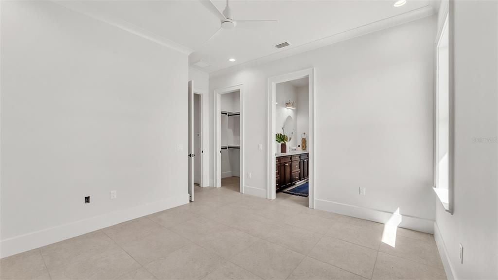 待售: $1,700,000 (5 贝兹, 4 浴室, 3557 平方英尺)