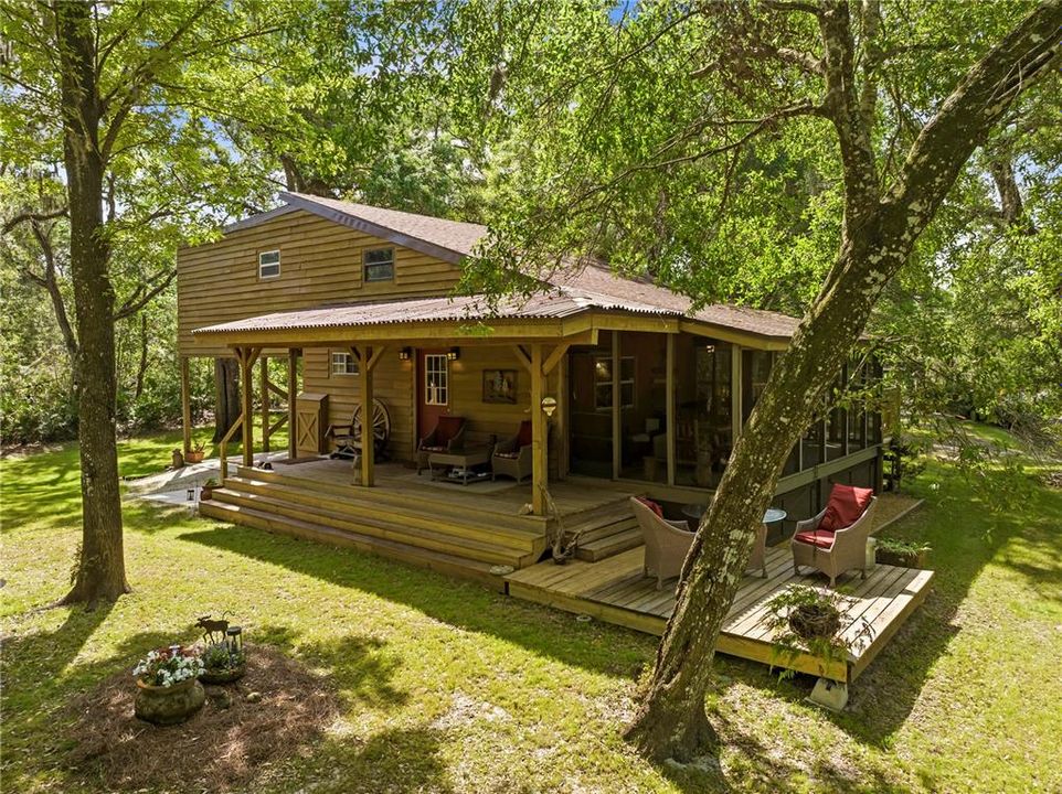 Recently Sold: $359,000 (2 beds, 2 baths, 1327 Square Feet)
