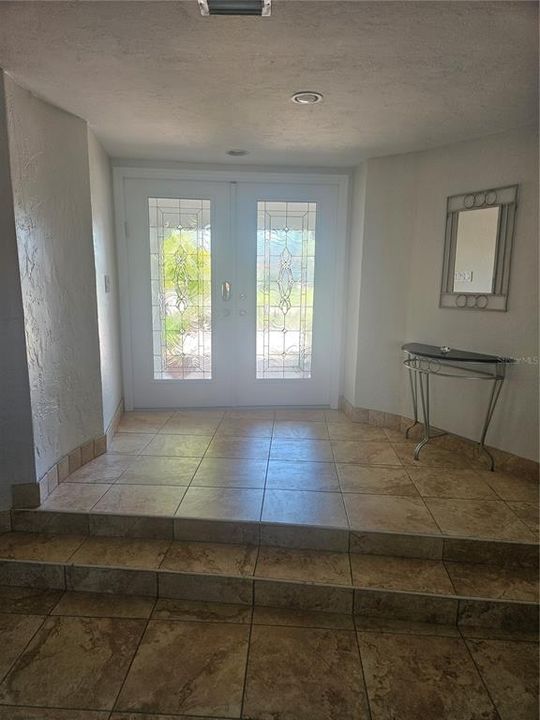 待售: $980,000 (4 贝兹, 4 浴室, 2647 平方英尺)