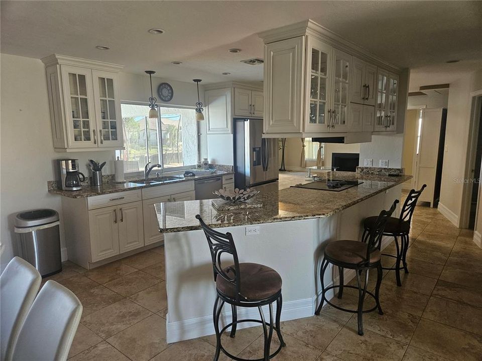 待售: $980,000 (4 贝兹, 4 浴室, 2647 平方英尺)