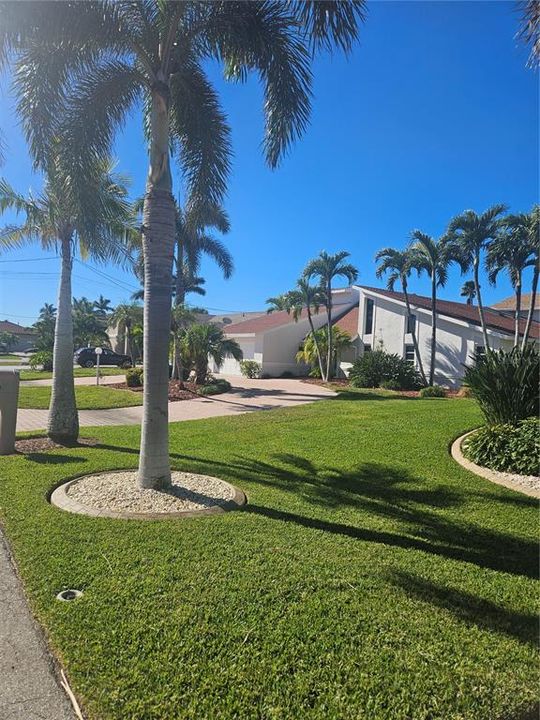 待售: $980,000 (4 贝兹, 4 浴室, 2647 平方英尺)