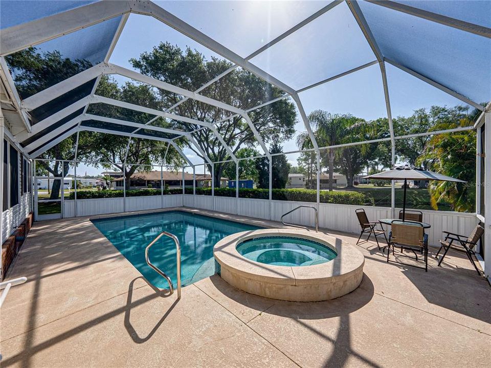 For Sale: $325,000 (2 beds, 2 baths, 1680 Square Feet)