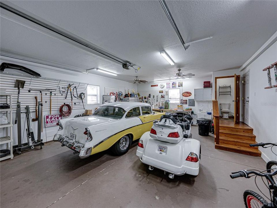 For Sale: $325,000 (2 beds, 2 baths, 1680 Square Feet)