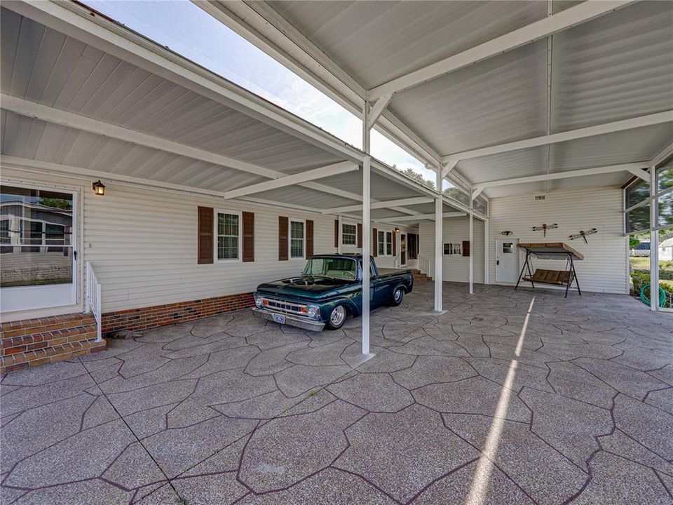 For Sale: $325,000 (2 beds, 2 baths, 1680 Square Feet)