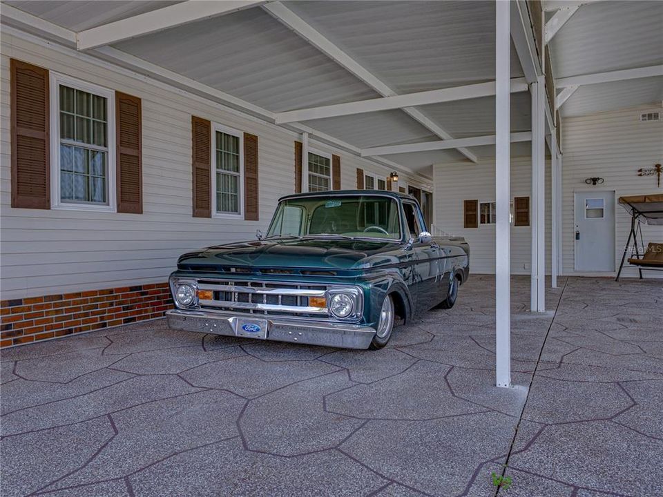 For Sale: $325,000 (2 beds, 2 baths, 1680 Square Feet)