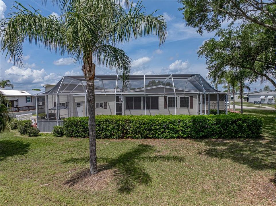 For Sale: $325,000 (2 beds, 2 baths, 1680 Square Feet)