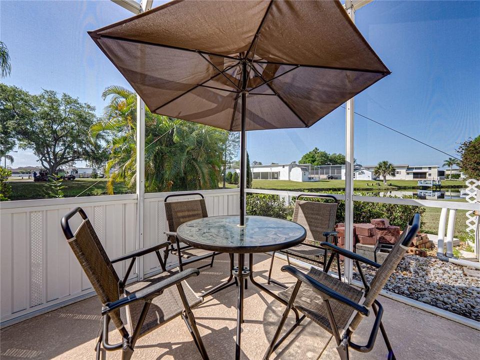 For Sale: $325,000 (2 beds, 2 baths, 1680 Square Feet)