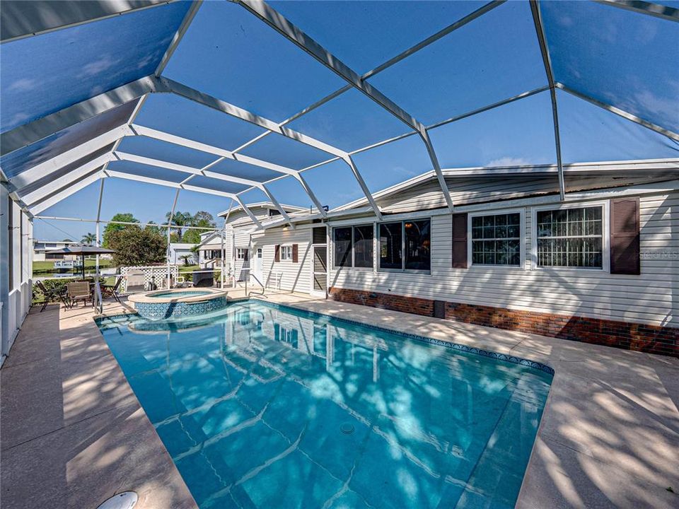 For Sale: $325,000 (2 beds, 2 baths, 1680 Square Feet)