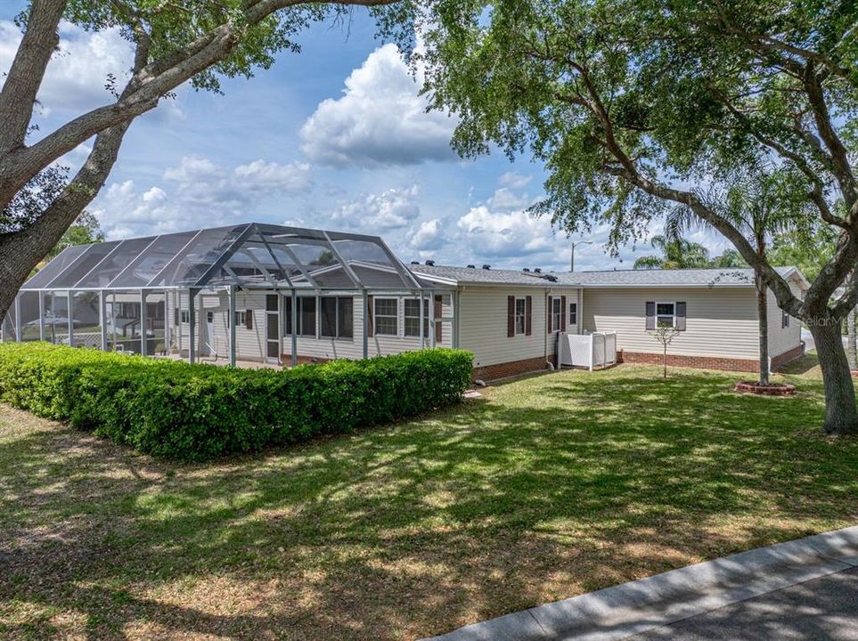 For Sale: $325,000 (2 beds, 2 baths, 1680 Square Feet)