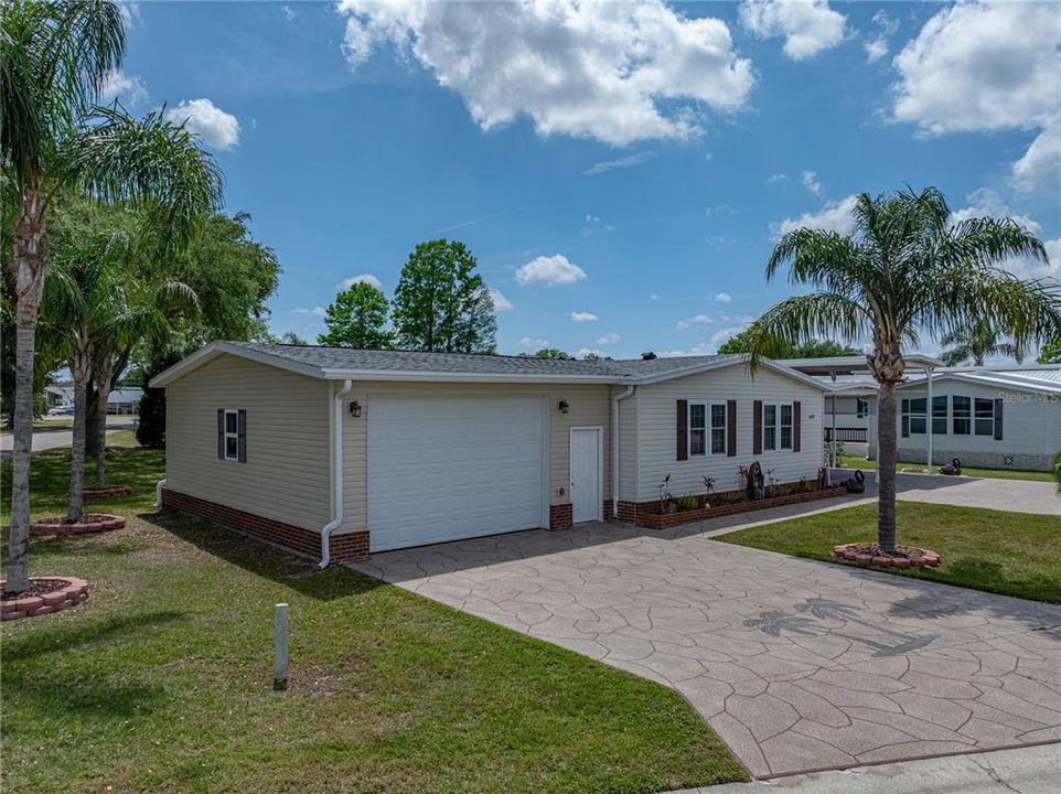 For Sale: $325,000 (2 beds, 2 baths, 1680 Square Feet)