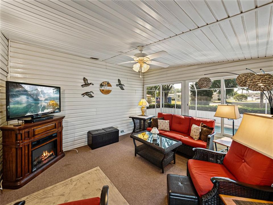 For Sale: $325,000 (2 beds, 2 baths, 1680 Square Feet)