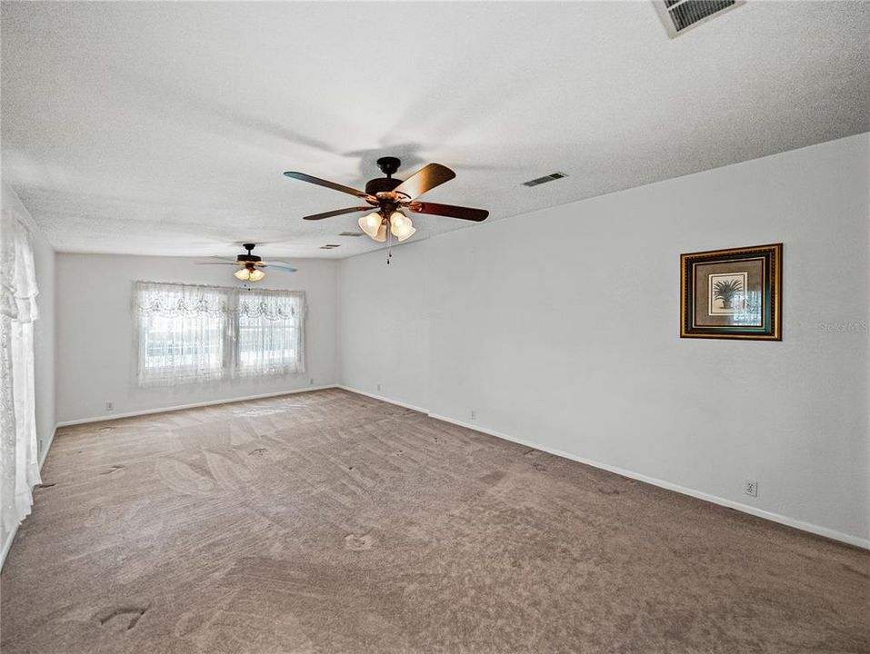 For Sale: $325,000 (2 beds, 2 baths, 1680 Square Feet)