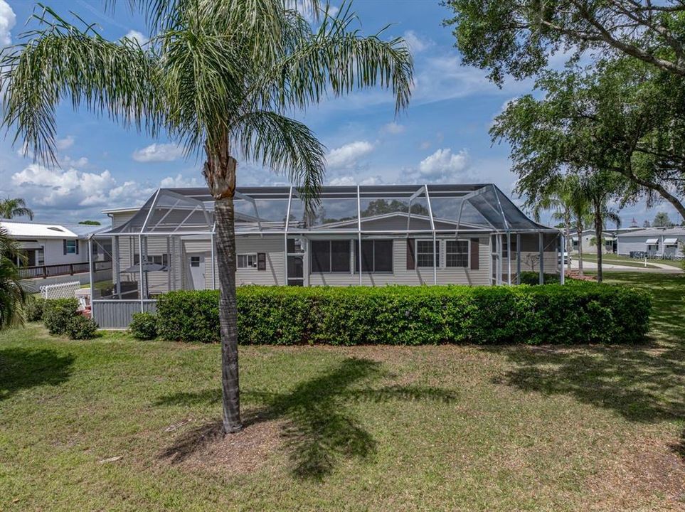 For Sale: $325,000 (2 beds, 2 baths, 1680 Square Feet)